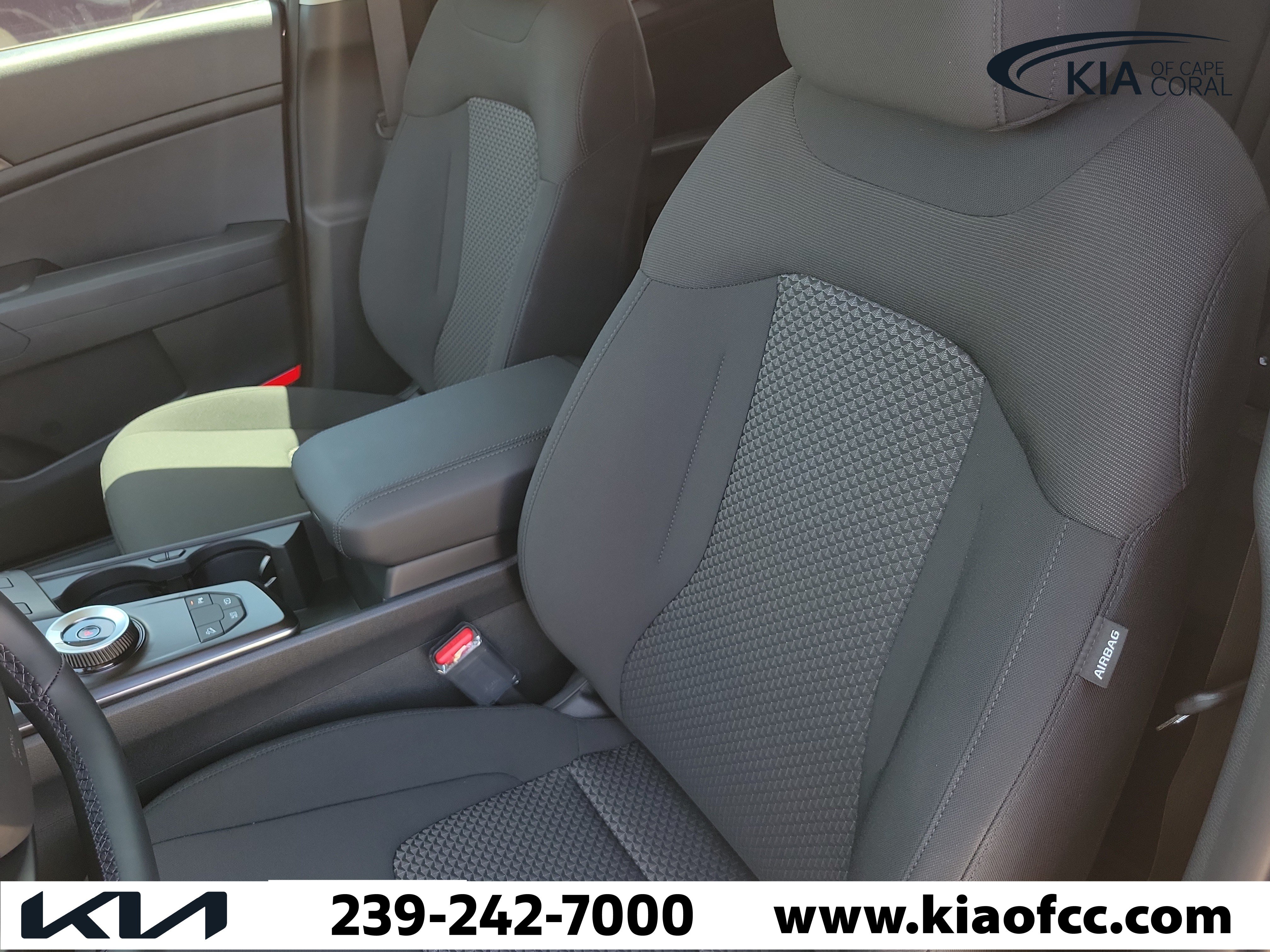 New 2026 Kia Sportage LX FWD image 17