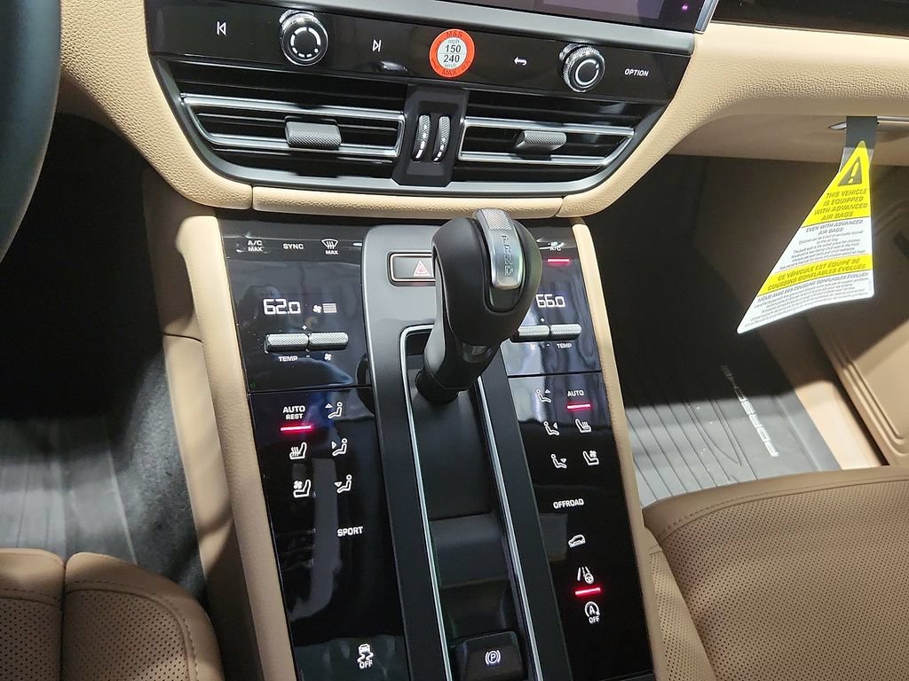 New 2026 Porsche Macan AWD/4WD image 16