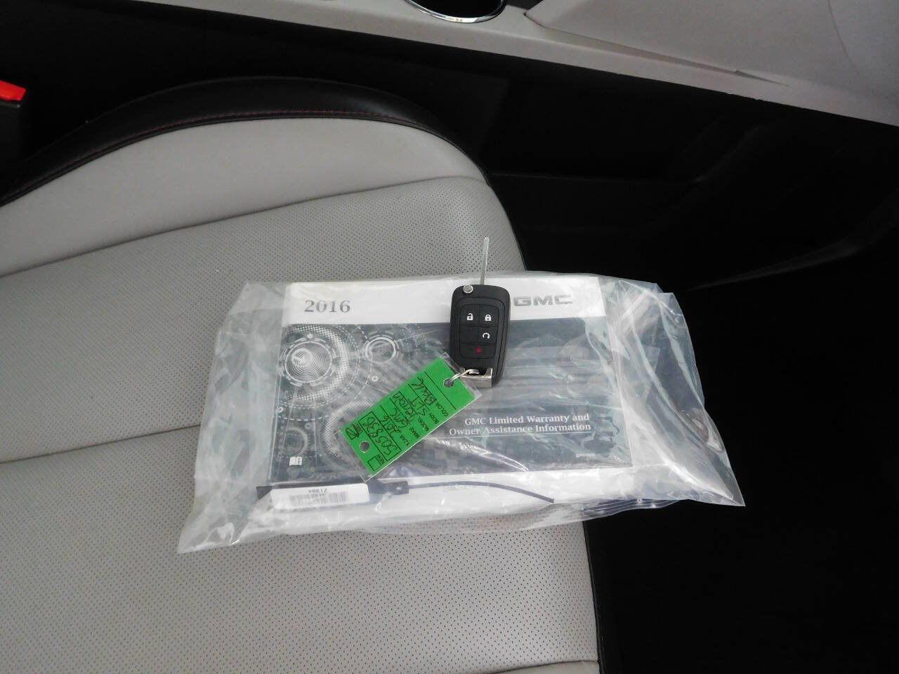 Used 2016 GMC Terrain SLT image 20