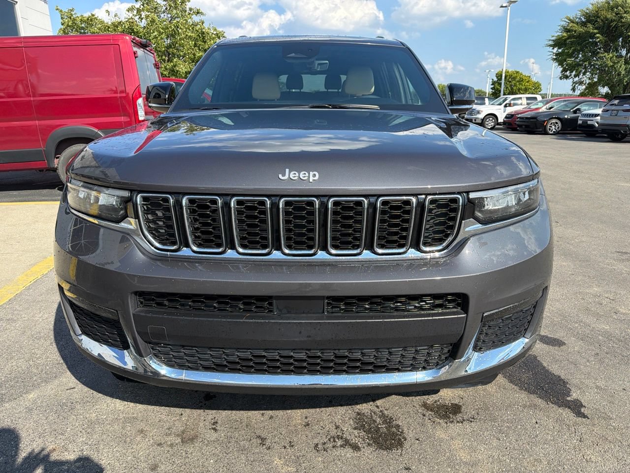 Used 2025 Jeep Grand Cherokee L Limited AWD/4WD image 2