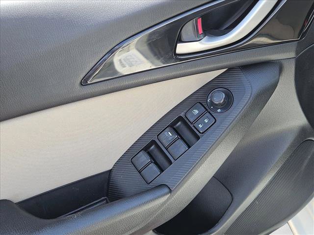 Used 2015 MAZDA MAZDA3 i Sport image 10