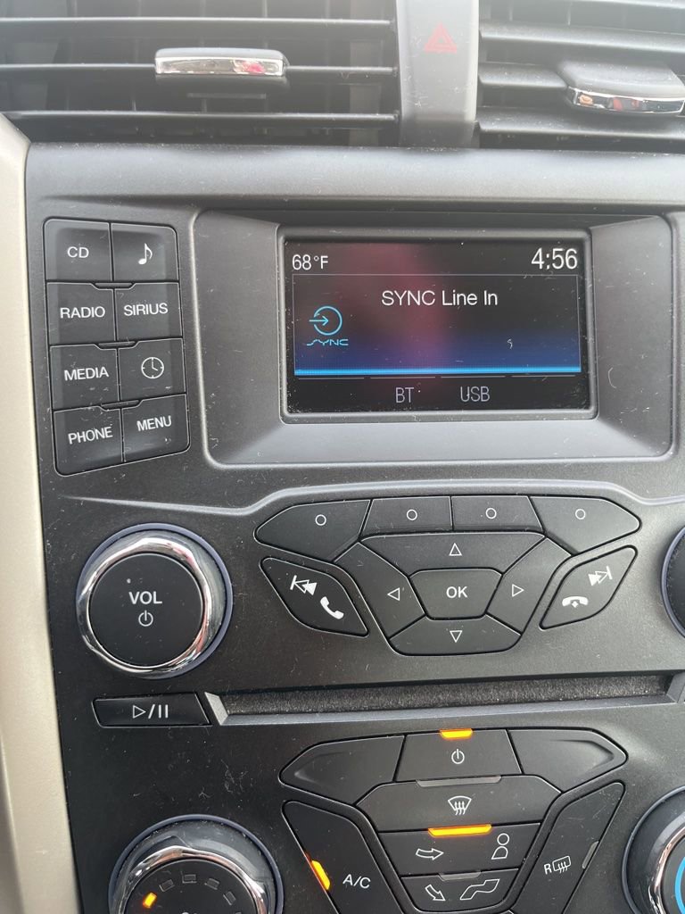 Used 2015 Ford Fusion SE w/ Equipment Group 202A FWD image 11