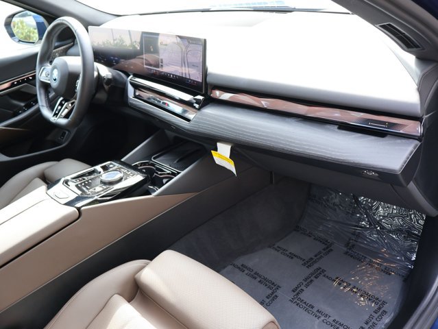 Used 2026 BMW i5 eDrive40 w/ M Sport Package AWD/4WD image 26