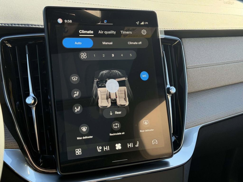 New 2026 Volvo XC90 T8 Plus w/ Protection Package Premier image 5
