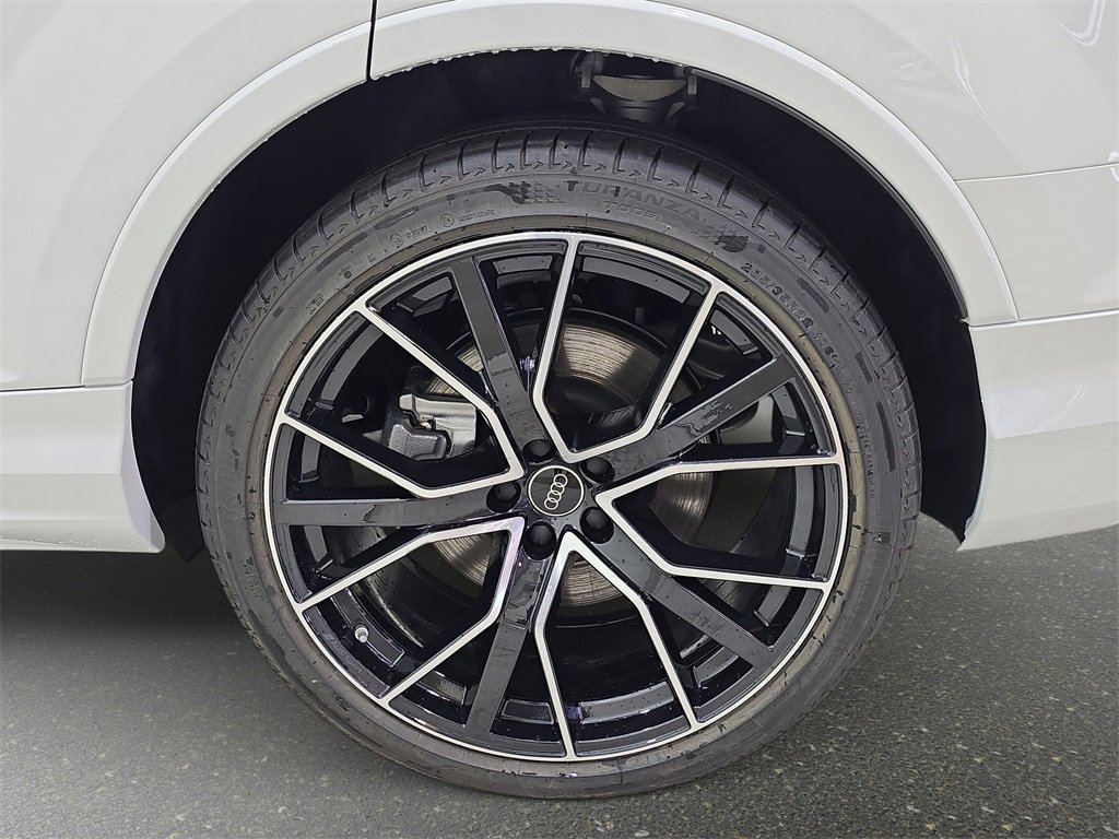 New 2025 Audi Q7 3.0T Prestige image 33
