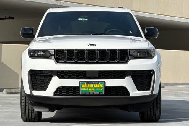 New 2026 Jeep Grand Cherokee Altitude AWD/4WD image 6