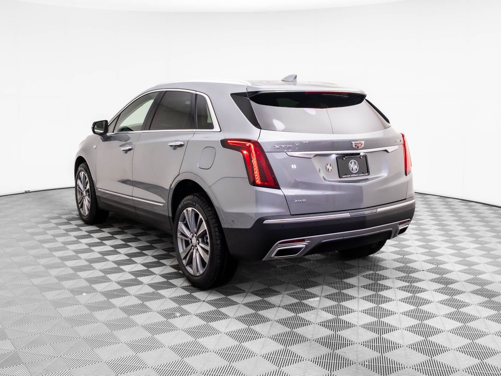 New 2026 Cadillac XT5 Premium Luxury w/ LPO, Floor Liner Package image 3