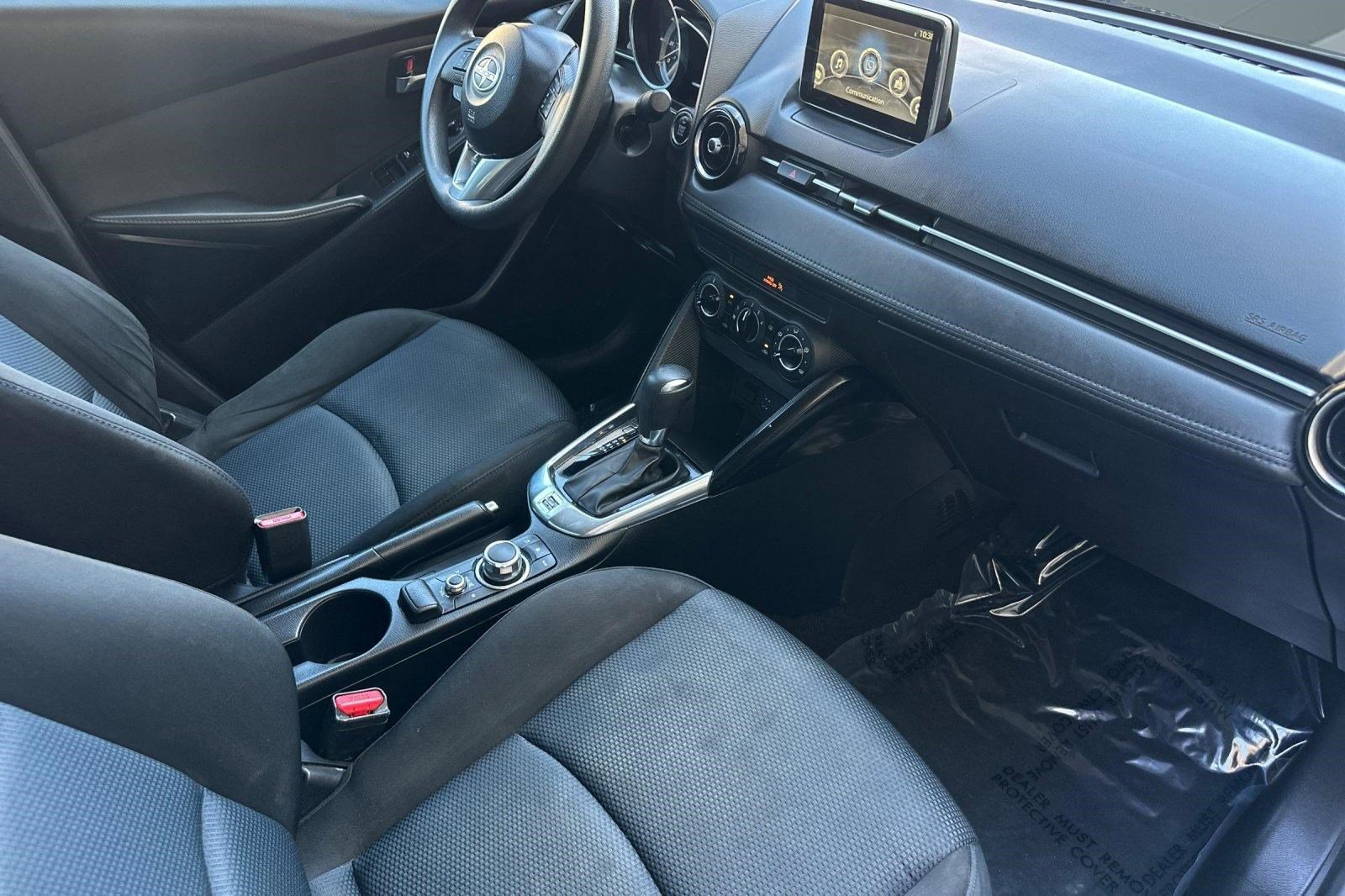 Used 2016 Scion iA 4dr Sdn Auto (Natl) image 31