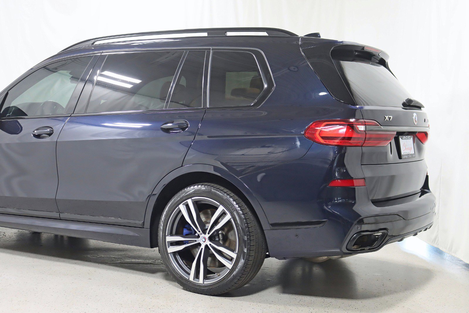 Used 2022 BMW X7 M50i image 11