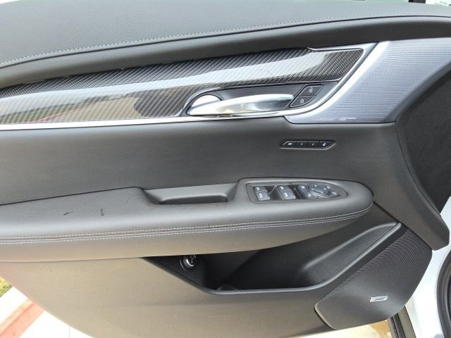 New 2025 Cadillac XT6 Sport w/ Technology Package image 15