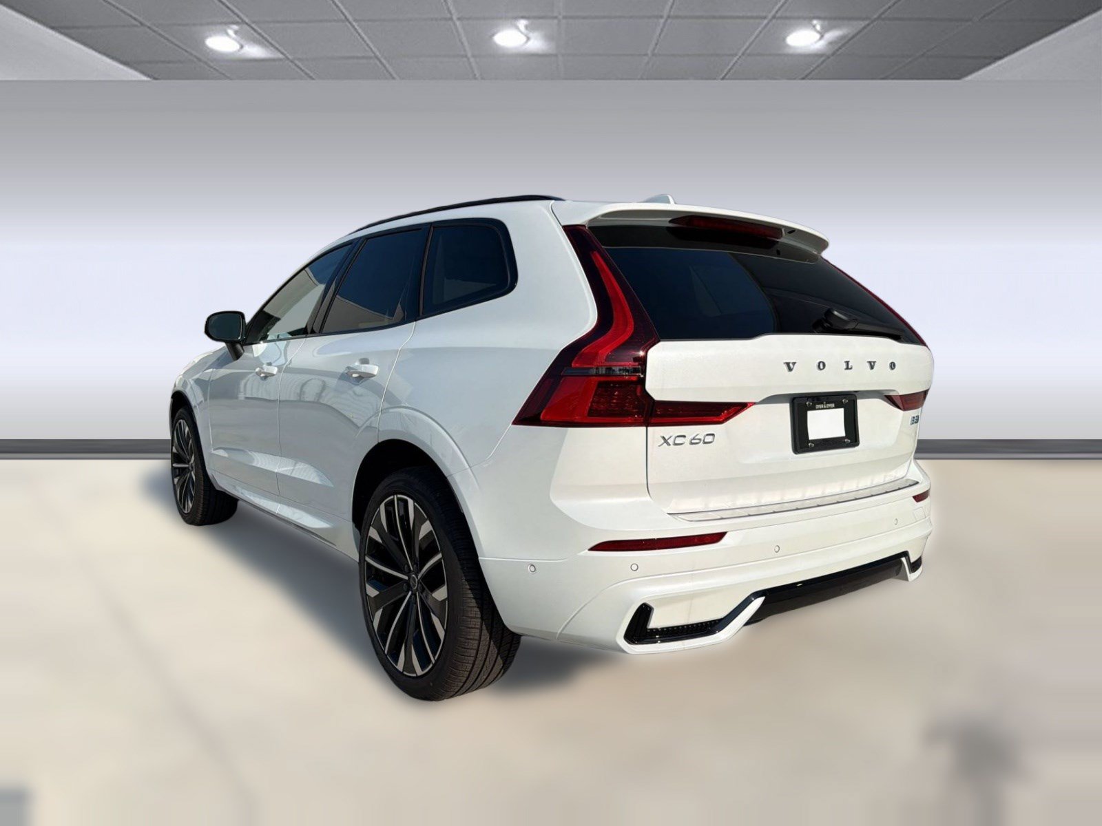 New 2026 Volvo XC60 B5 Ultra w/ Protection Package Premier AWD/4WD image 3