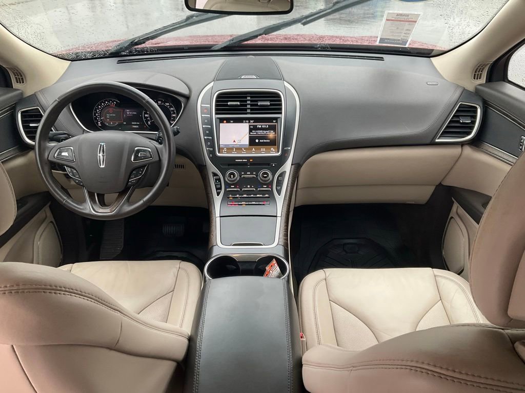 Used 2016 Lincoln MKX Select w/ Select Plus Package AWD/4WD image 5