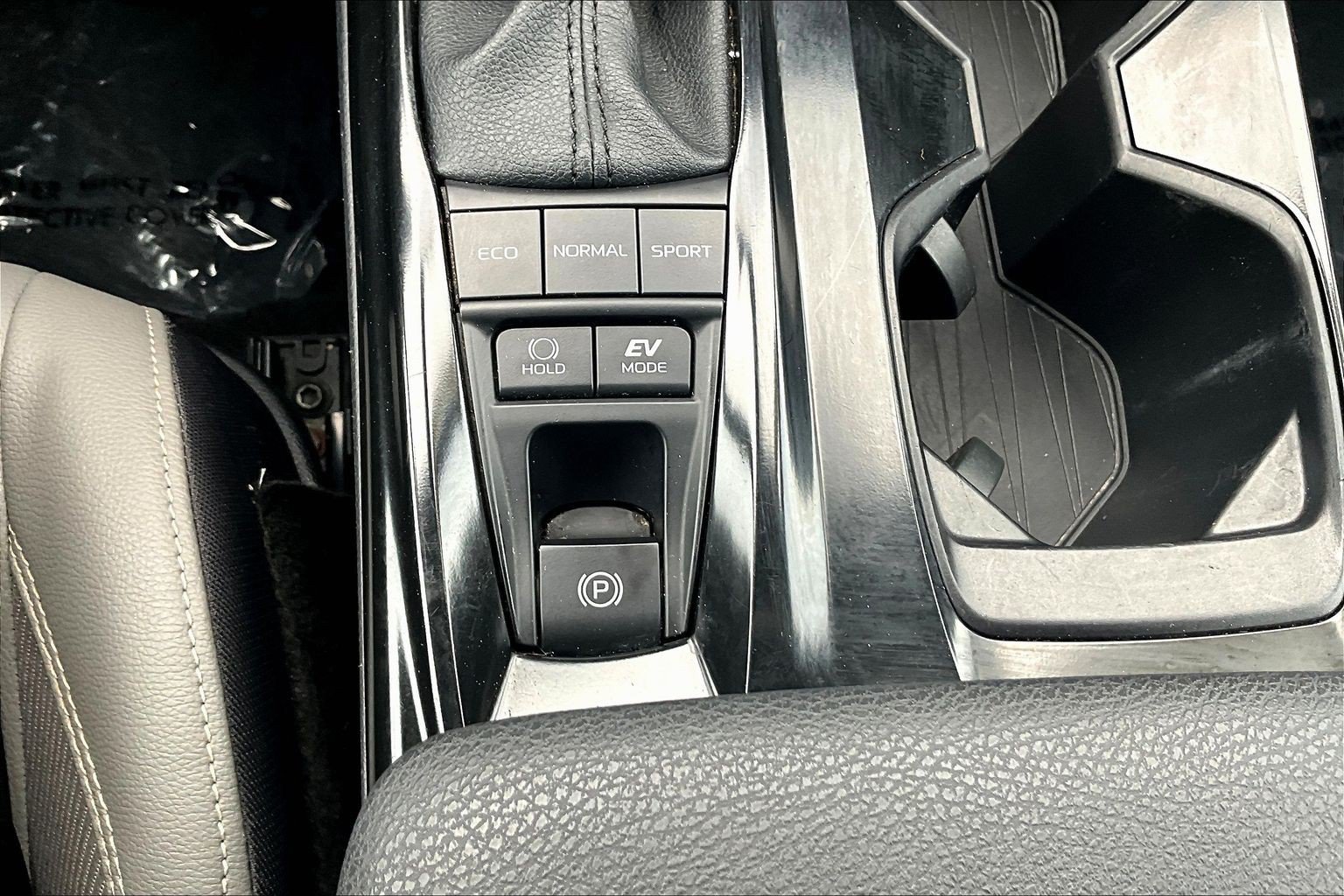 Used 2025 Toyota Camry SE FWD image 22