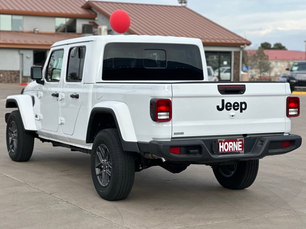 New 2025 Jeep Gladiator Sport image 5