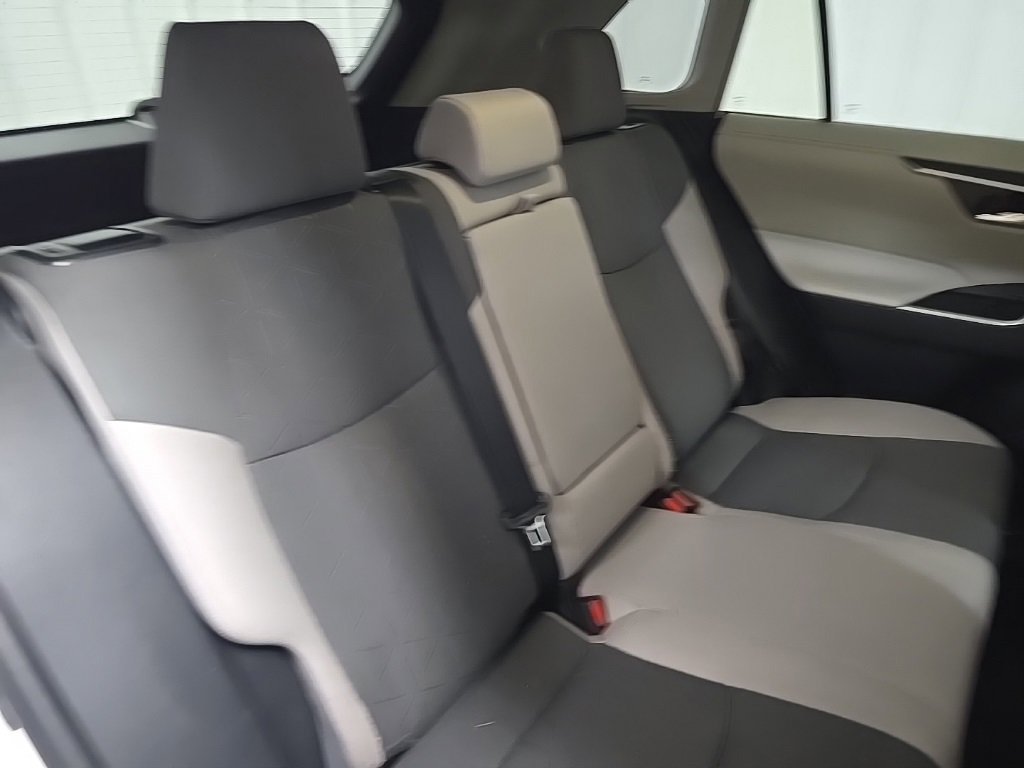 Used 2023 Toyota RAV4 XLE image 17