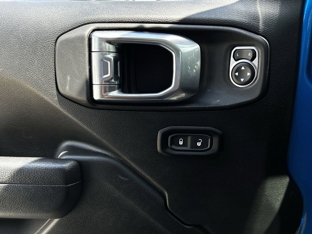 Used 2023 Jeep Wrangler Sport AWD/4WD image 19