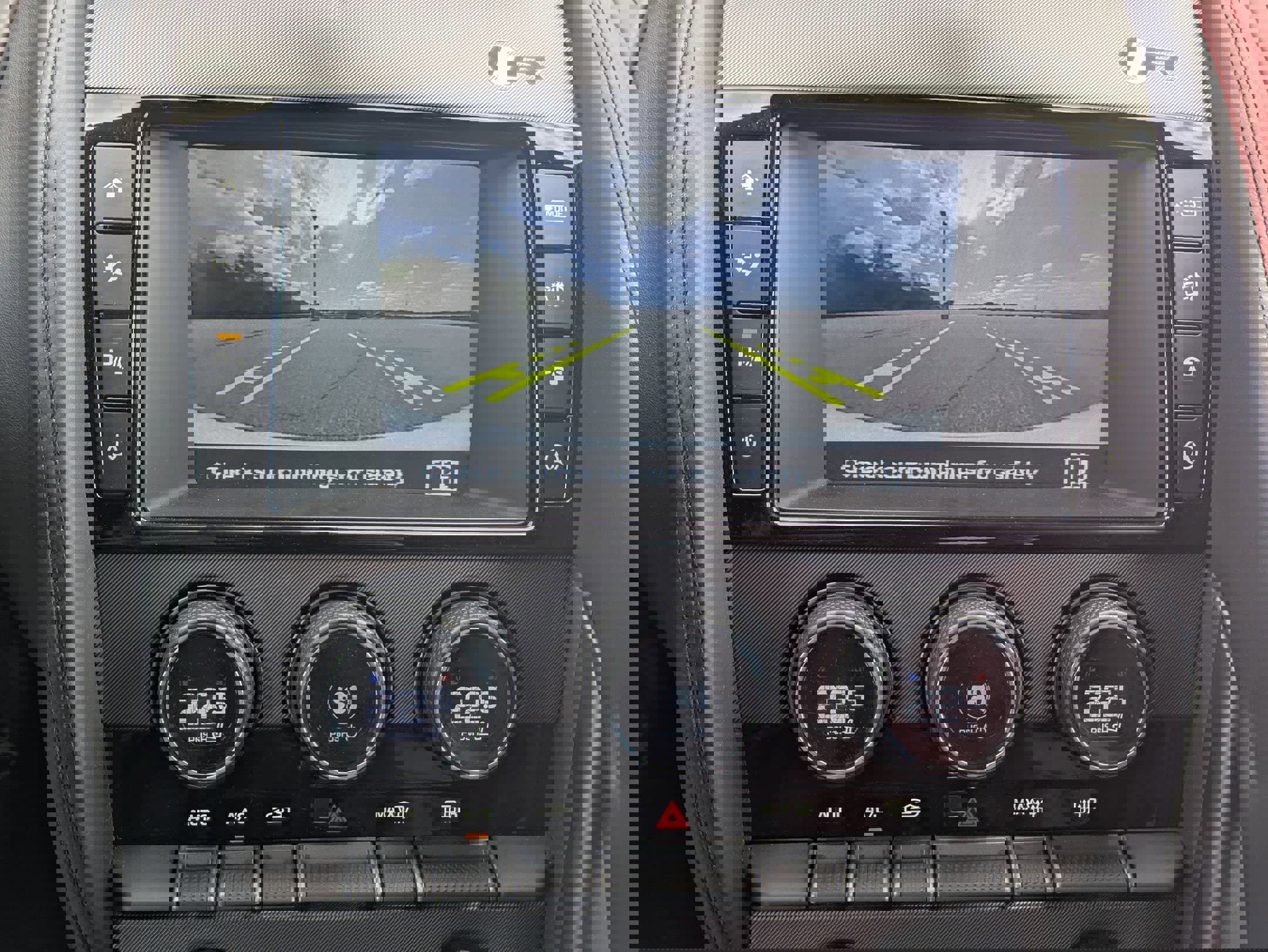 Used 2017 Jaguar F-TYPE R image 15