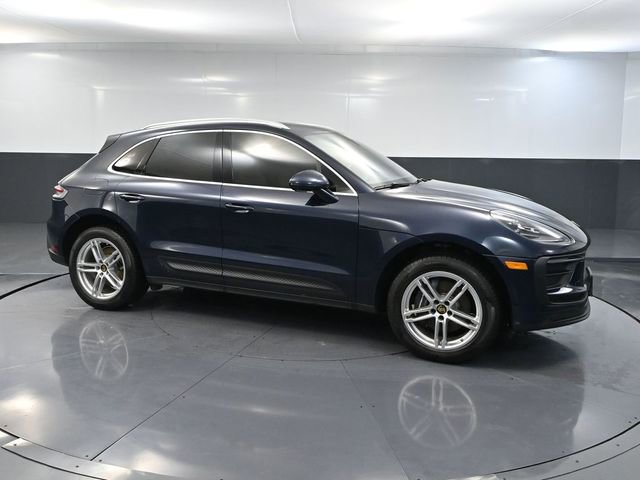 Used 2022 Porsche Macan Base video 3