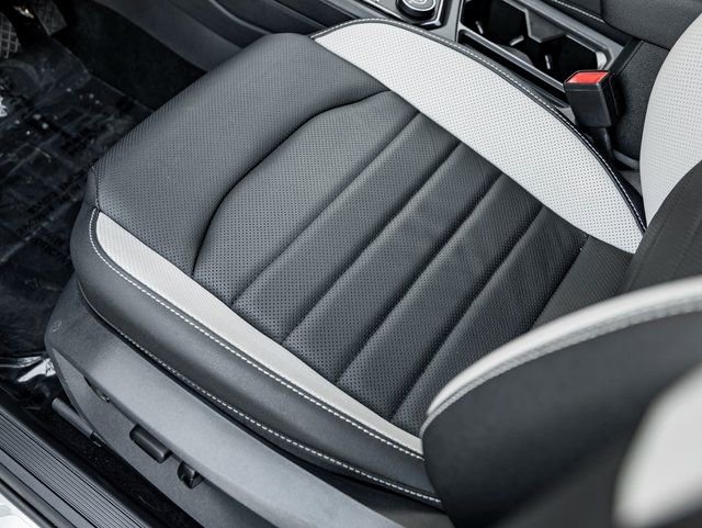 Used 2025 Volkswagen Taos SEL w/ Black Wheel Plus Package AWD/4WD image 14