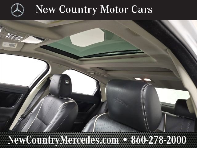 Used 2018 Jaguar XJ R-Sport image 13