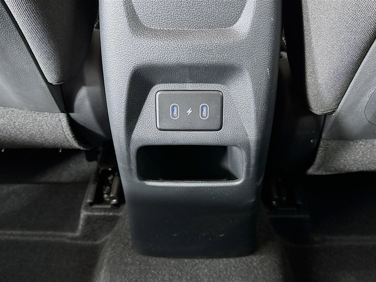 Certified 2025 Hyundai Venue SEL image 24