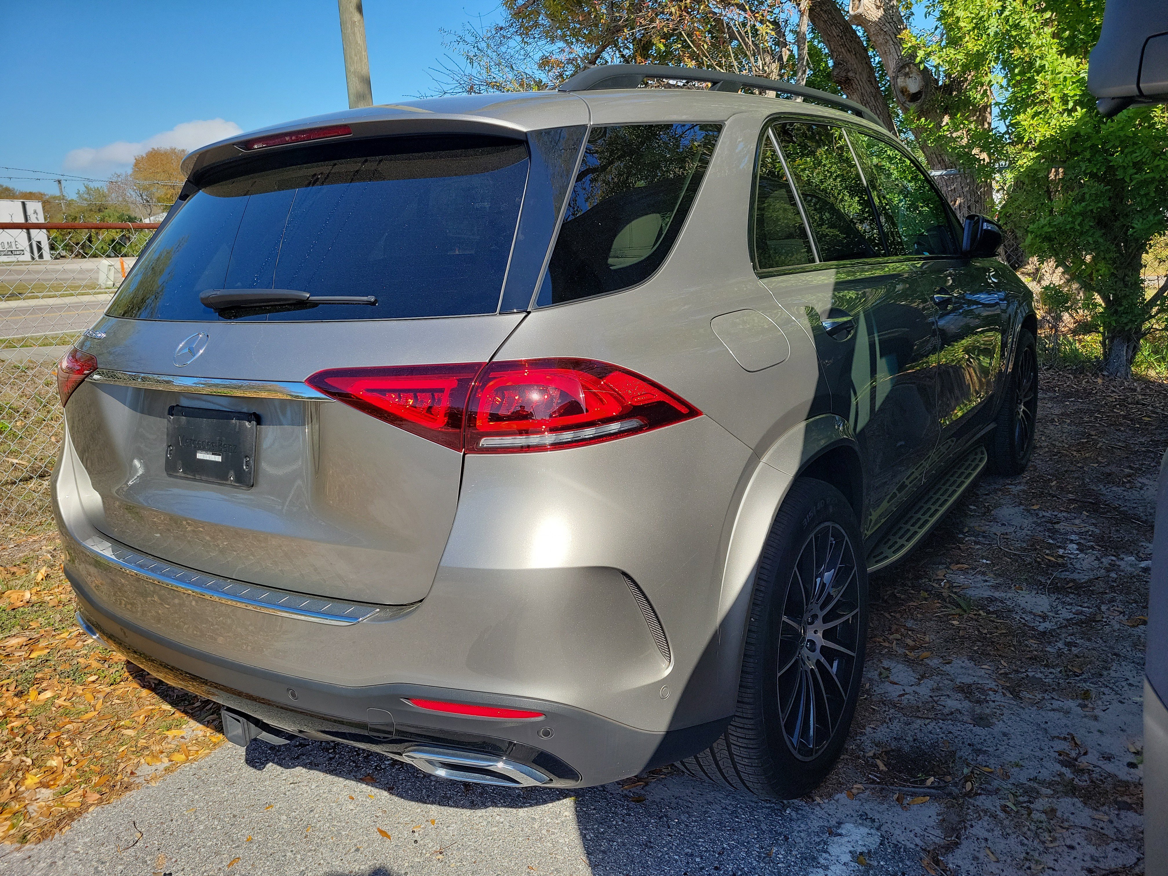 Used 2022 Mercedes-Benz GLE 350 image 3