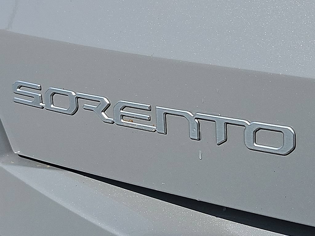 Used 2025 Kia Sorento S FWD image 30