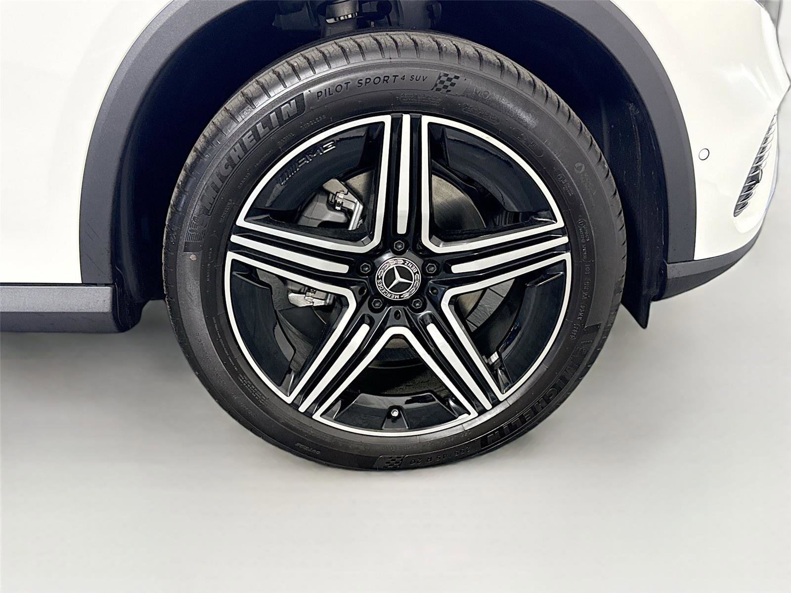 Used 2026 Mercedes-Benz GLC 300 4MATIC image 31