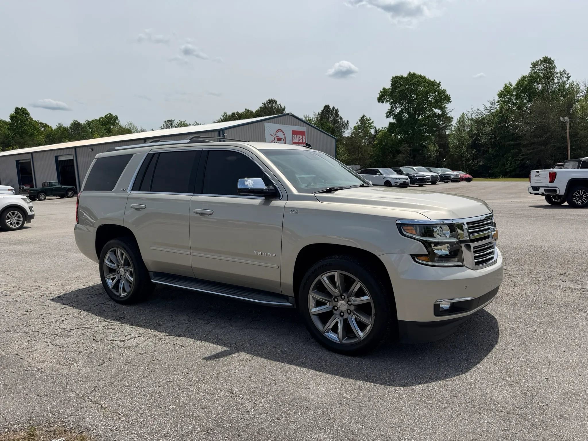 Used 2015 Chevrolet Tahoe LTZ AWD/4WD image 19