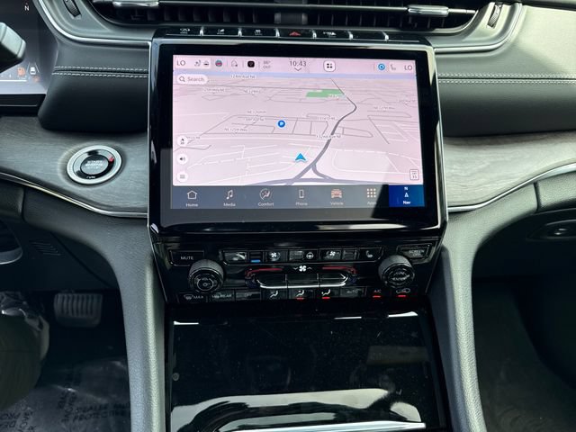 New 2025 Jeep Grand Cherokee Overland AWD/4WD image 22