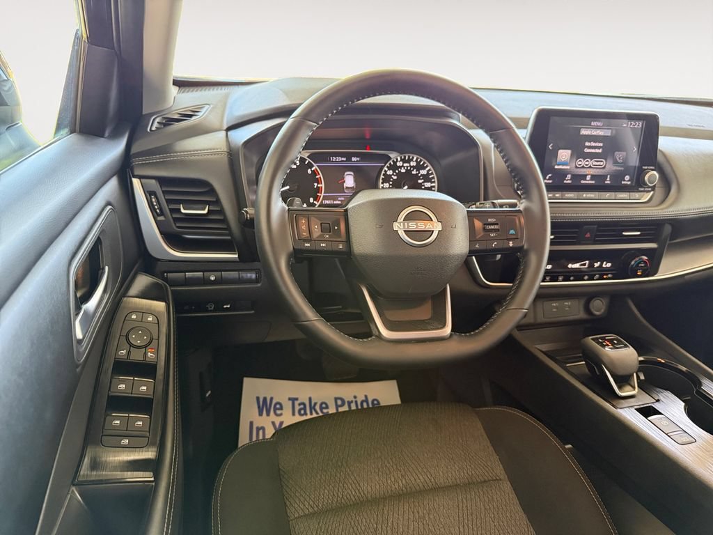 Used 2026 Nissan Rogue SV AWD/4WD image 12
