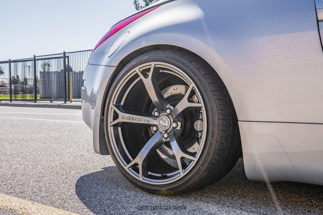 Used 2006 Nissan 350Z Coupe w/ (N93) Cargo Convenience Pkg image 40