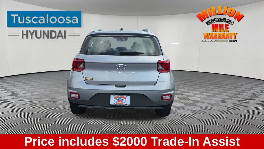 Used 2024 Hyundai Venue SEL image 7