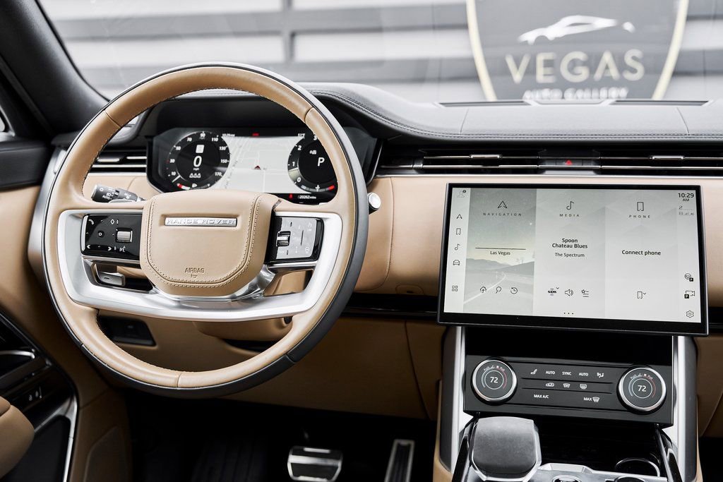 Used 2023 Land Rover Range Rover SE image 49