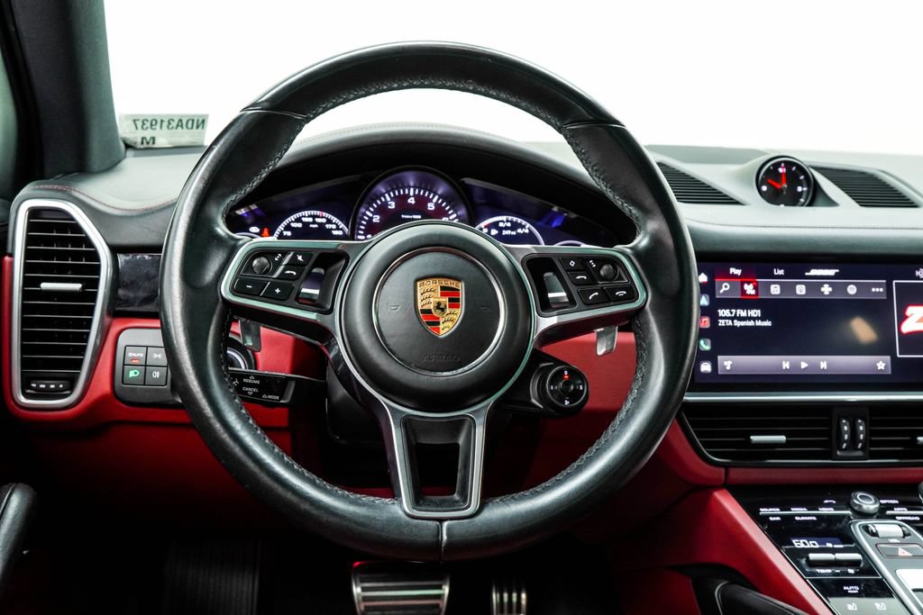 Used 2022 Porsche Cayenne S Platinum AWD/4WD image 21