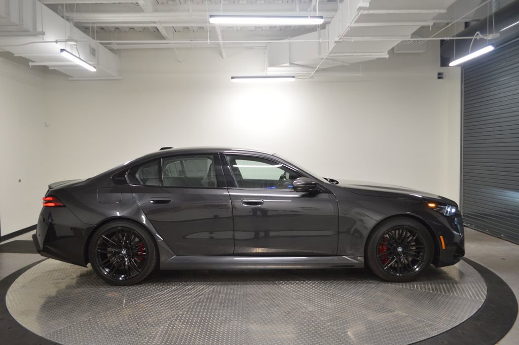 Used 2025 BMW M5 w/ Carbon Package image 6
