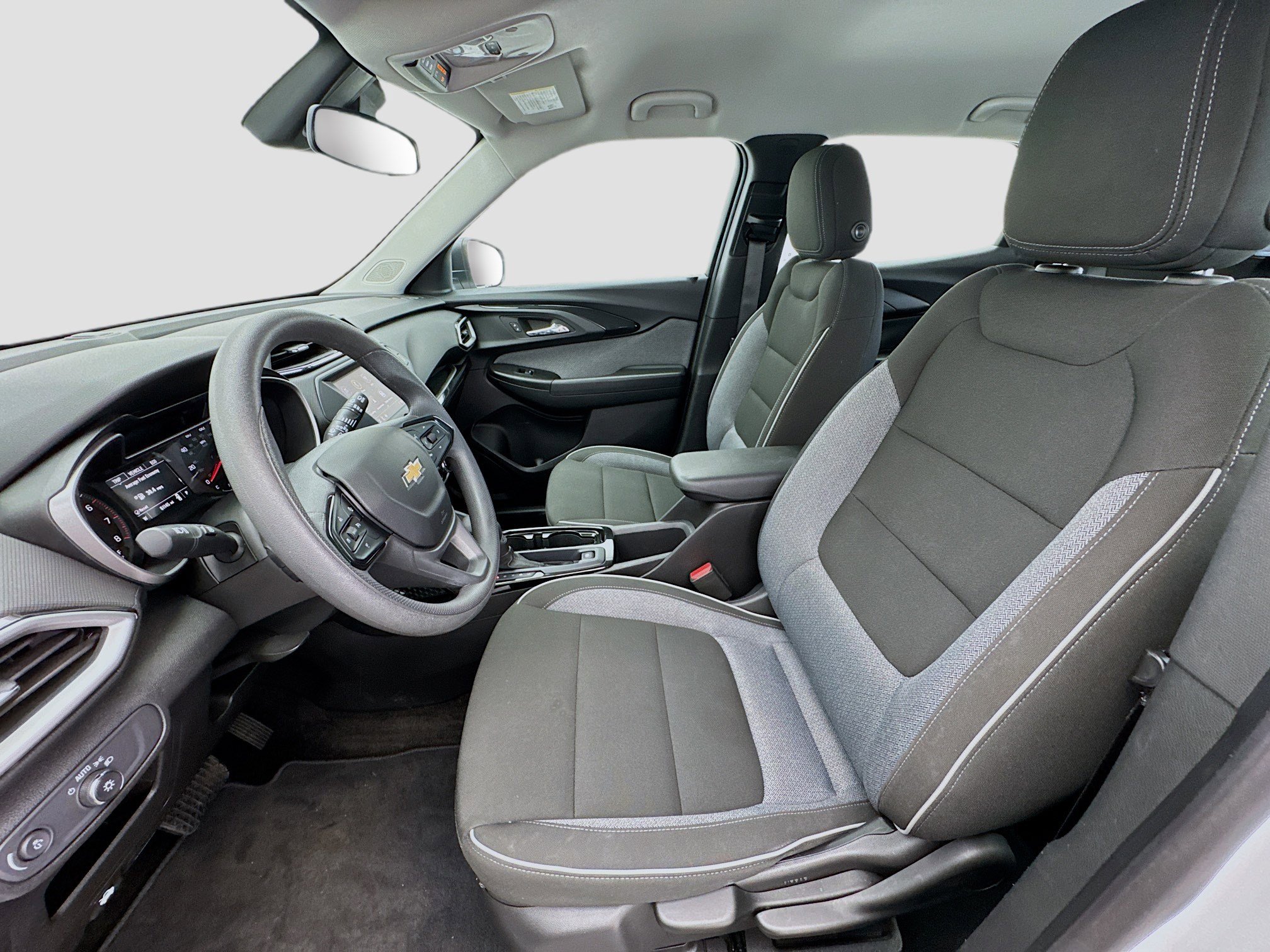 Used 2023 Chevrolet TrailBlazer LS FWD image 13