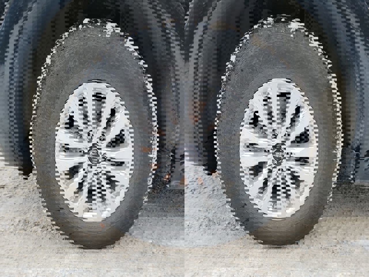 Used 2023 Nissan Armada SV image 10