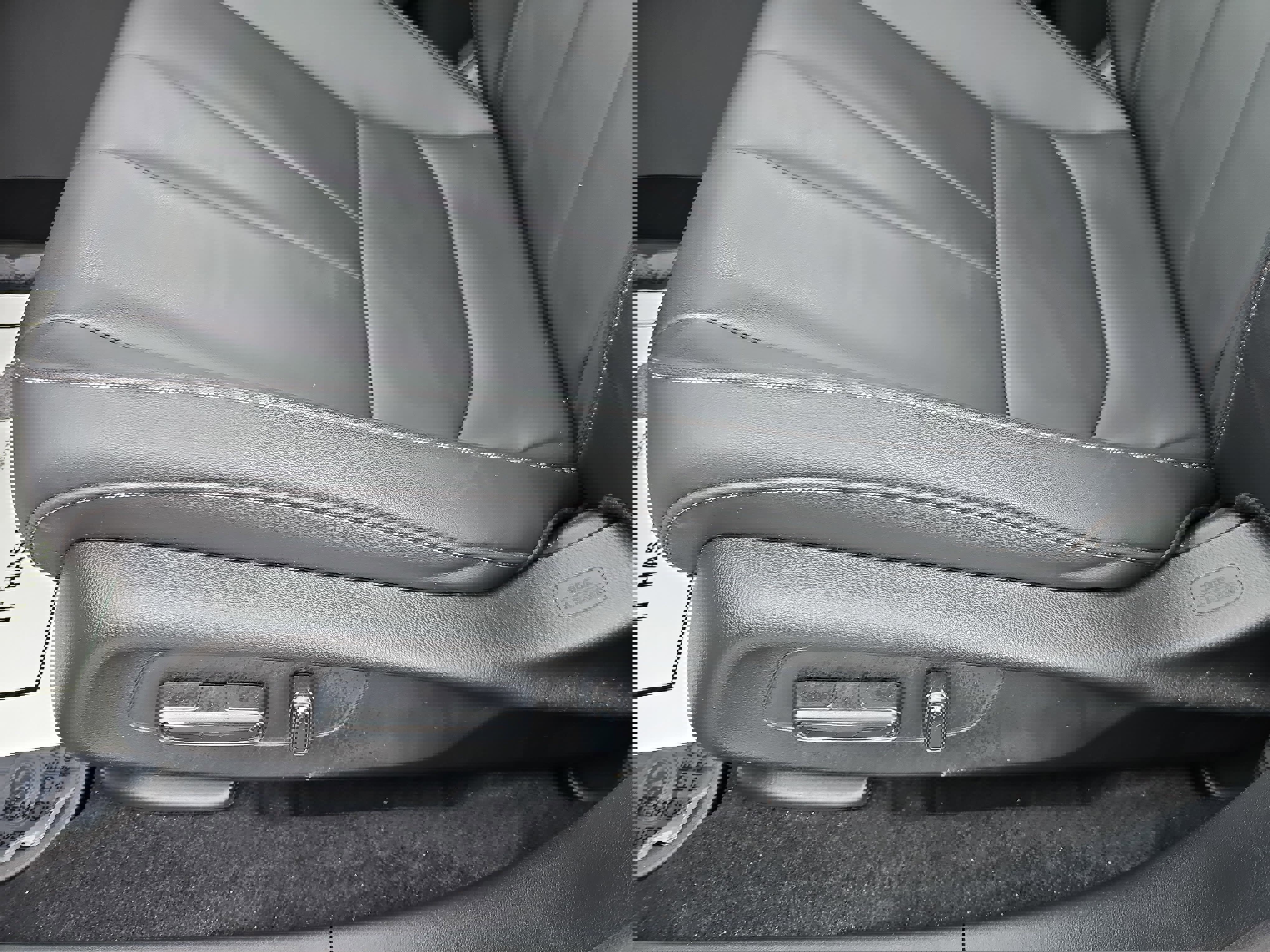 Certified 2025 Acura ADX AWD image 28