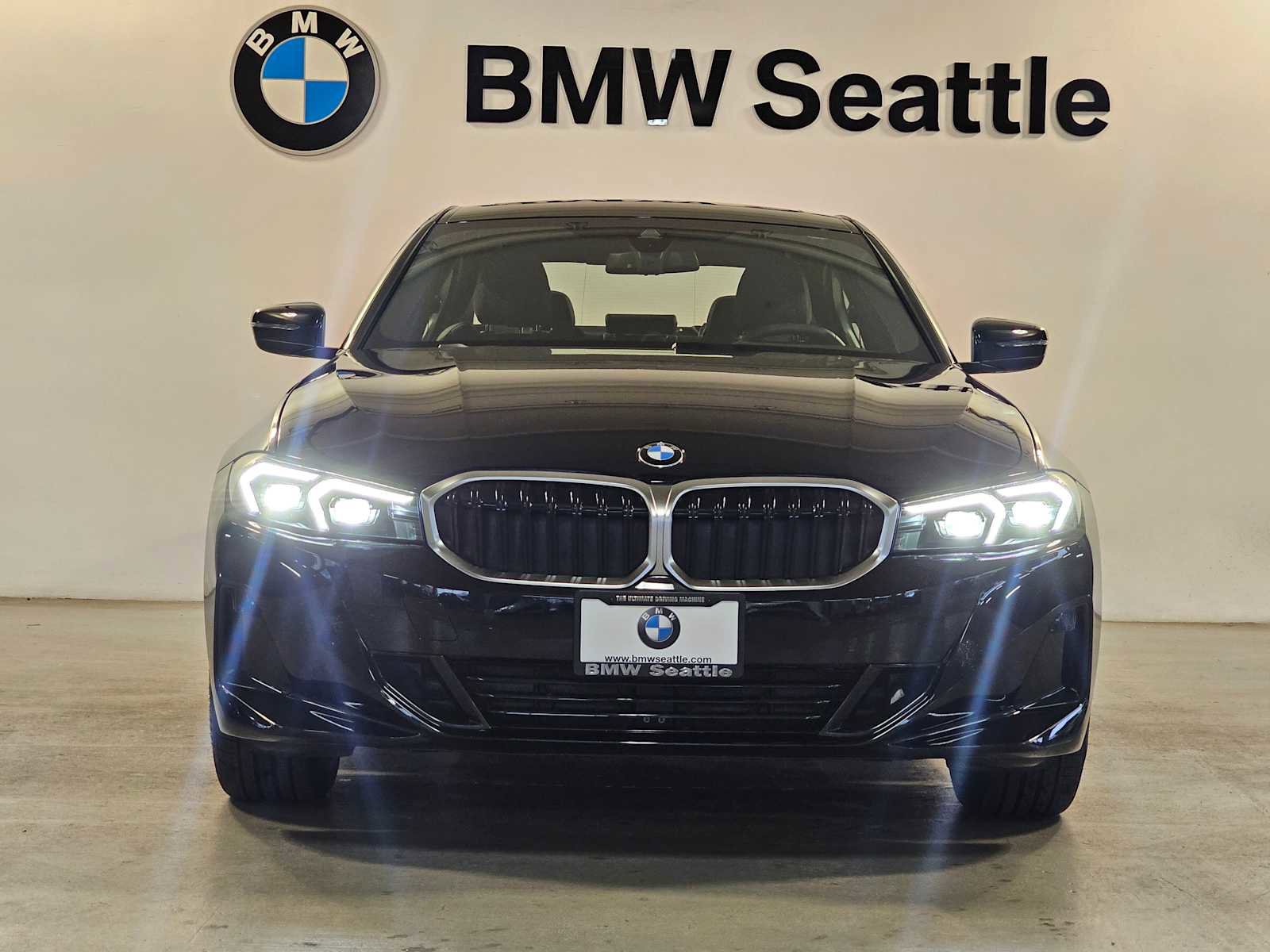 Used 2025 BMW 330i xDrive 330i xDrive w/ Premium Package image 6