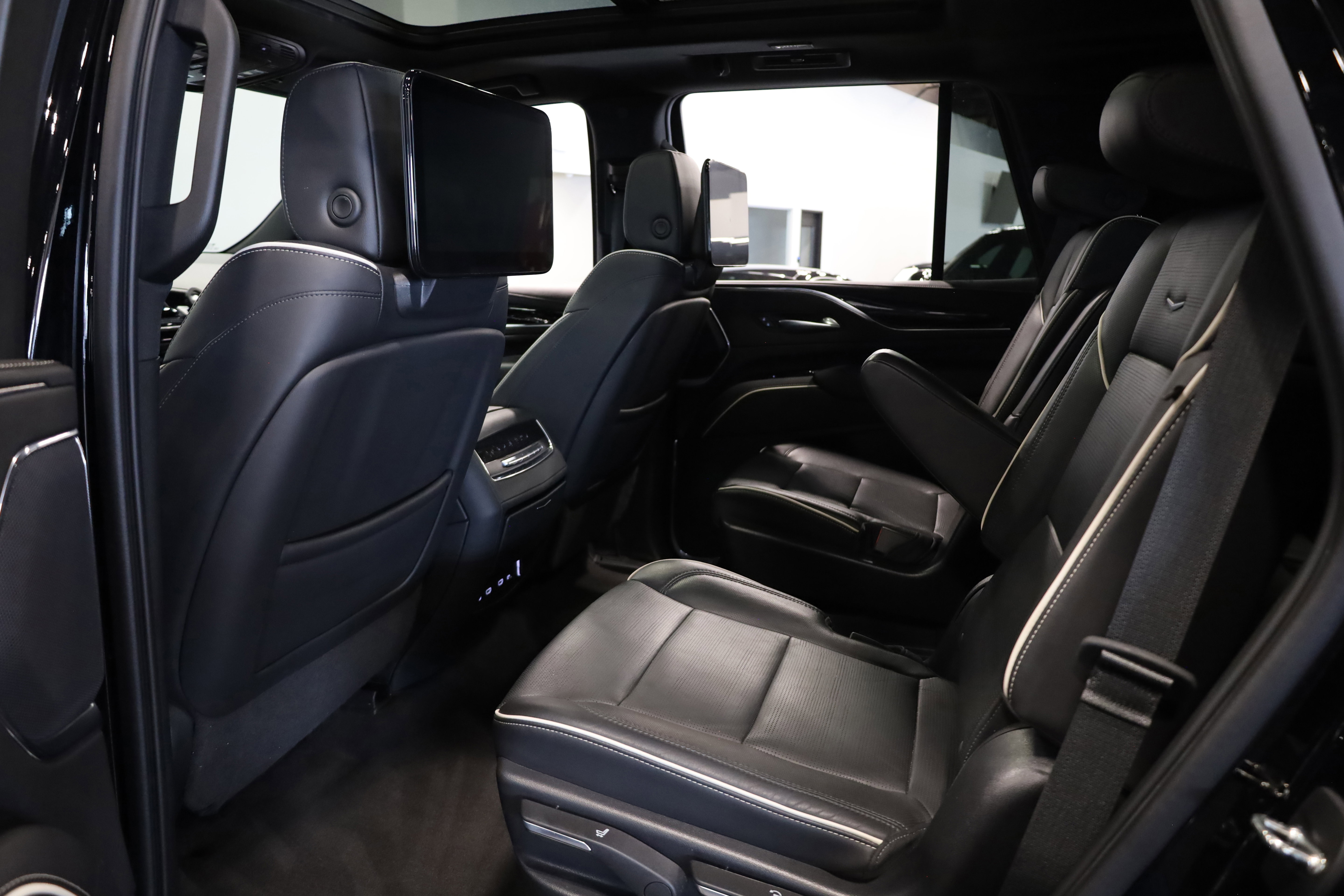 Used 2022 Cadillac Escalade Sport w/ Touring Package image 42