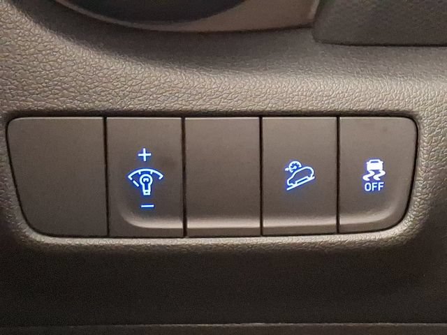 Used 2022 Hyundai Kona SEL AWD/4WD image 25