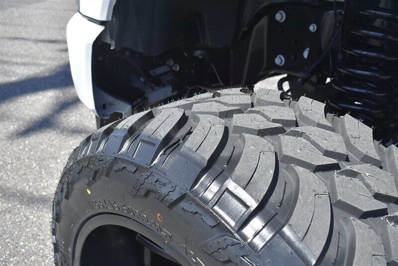 Used 2024 Ford F350 Platinum image 11