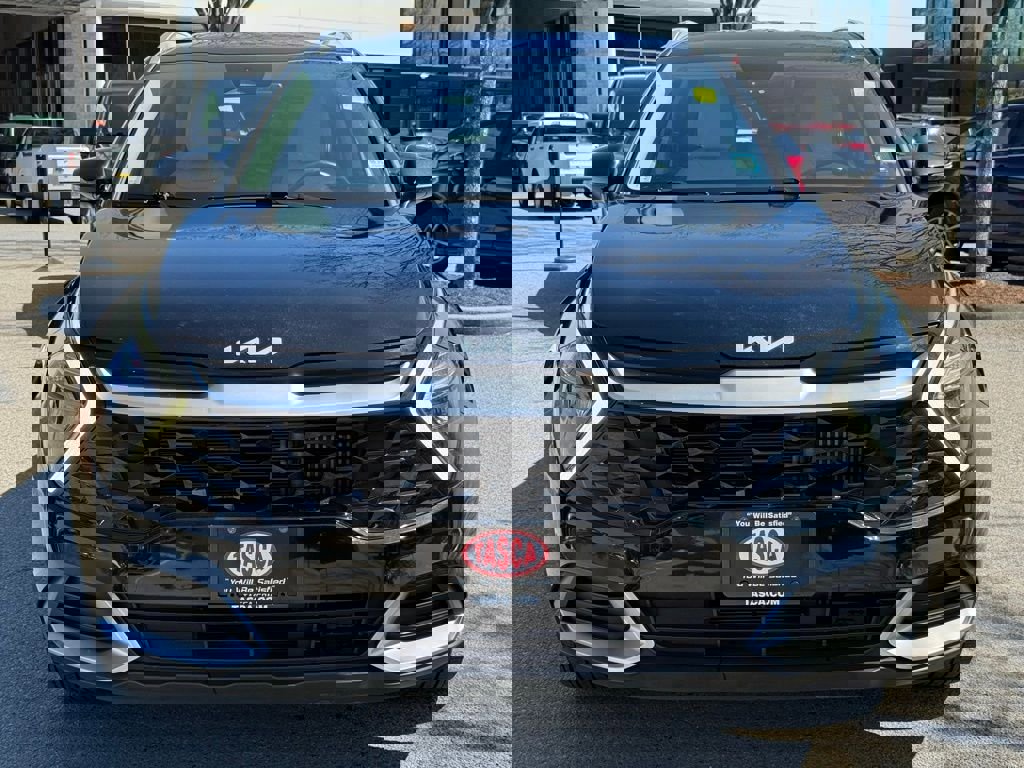 Used 2023 Kia Sportage EX image 3