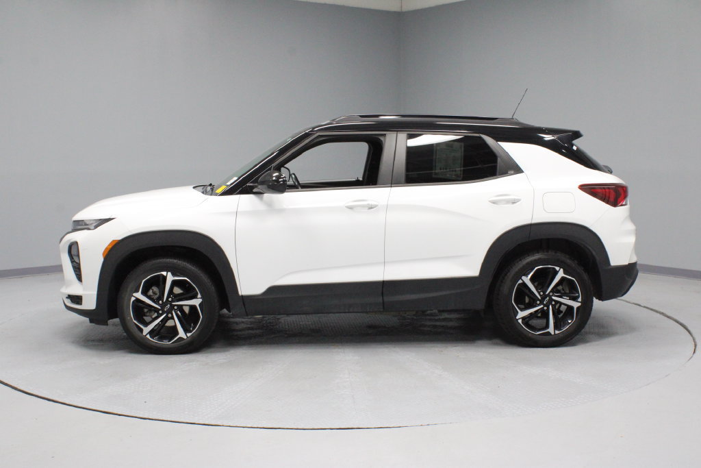 Used 2021 Chevrolet TrailBlazer RS w/ Sun and Liftgate Package AWD/4WD image 8