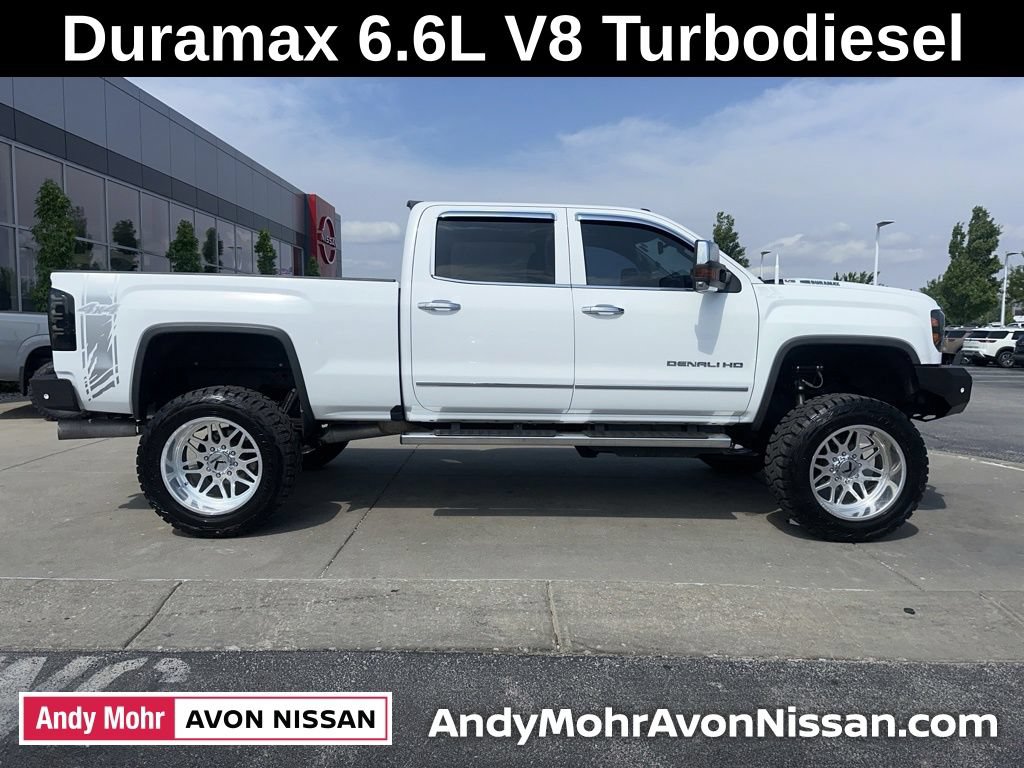 Used 2019 GMC Sierra 2500 Denali w/ Duramax Plus Package AWD/4WD image 8