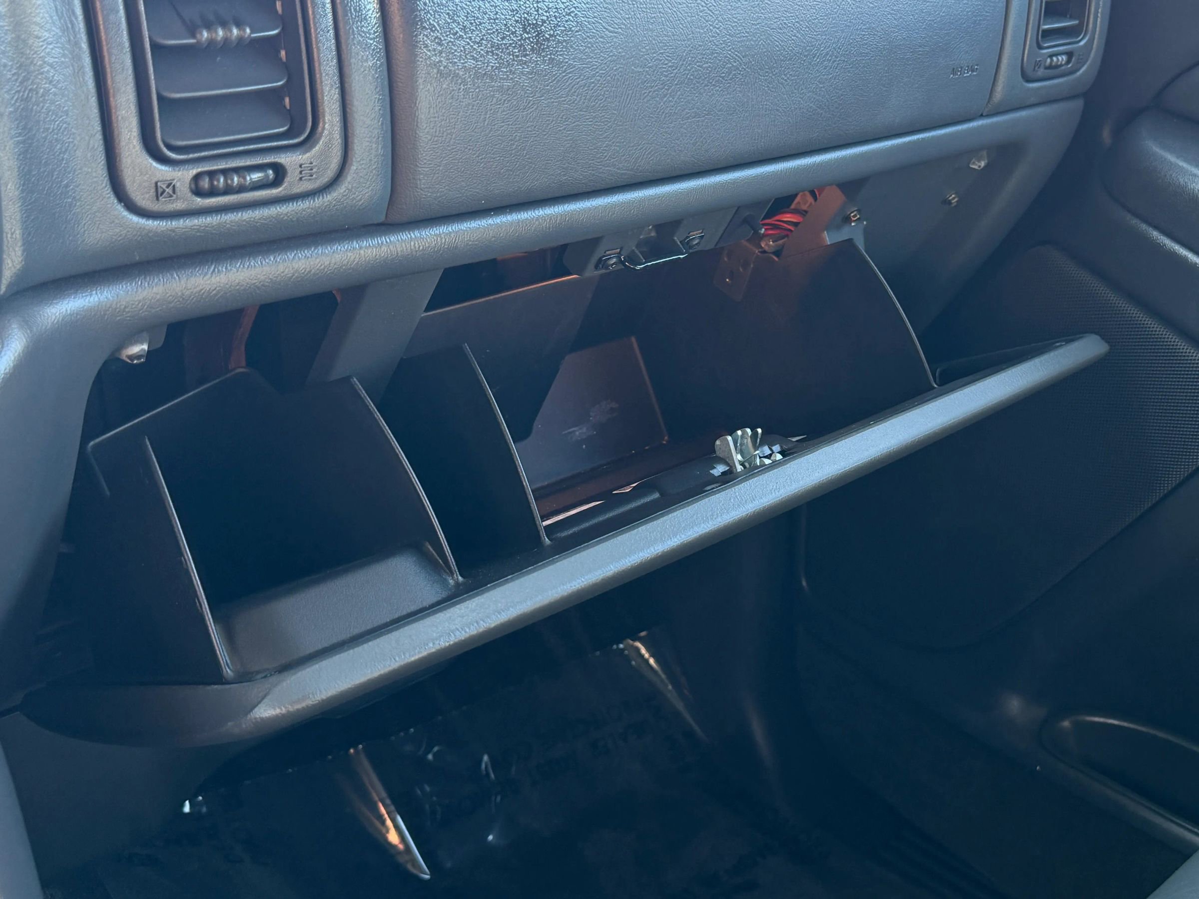 Used 2002 Chevrolet Avalanche 4x4 w/ Off-Road Suspension Pkg image 24