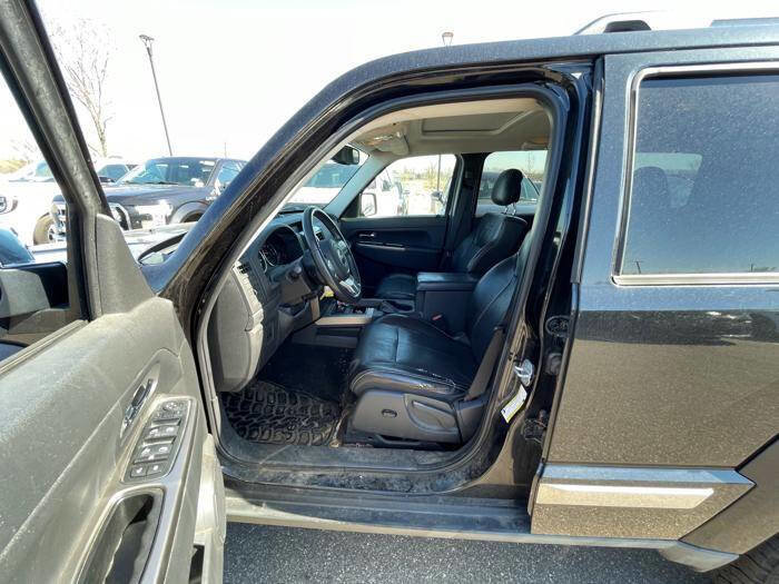 Used 2011 Jeep Liberty Limited w/ Comfort/Convenience Group AWD/4WD image 21