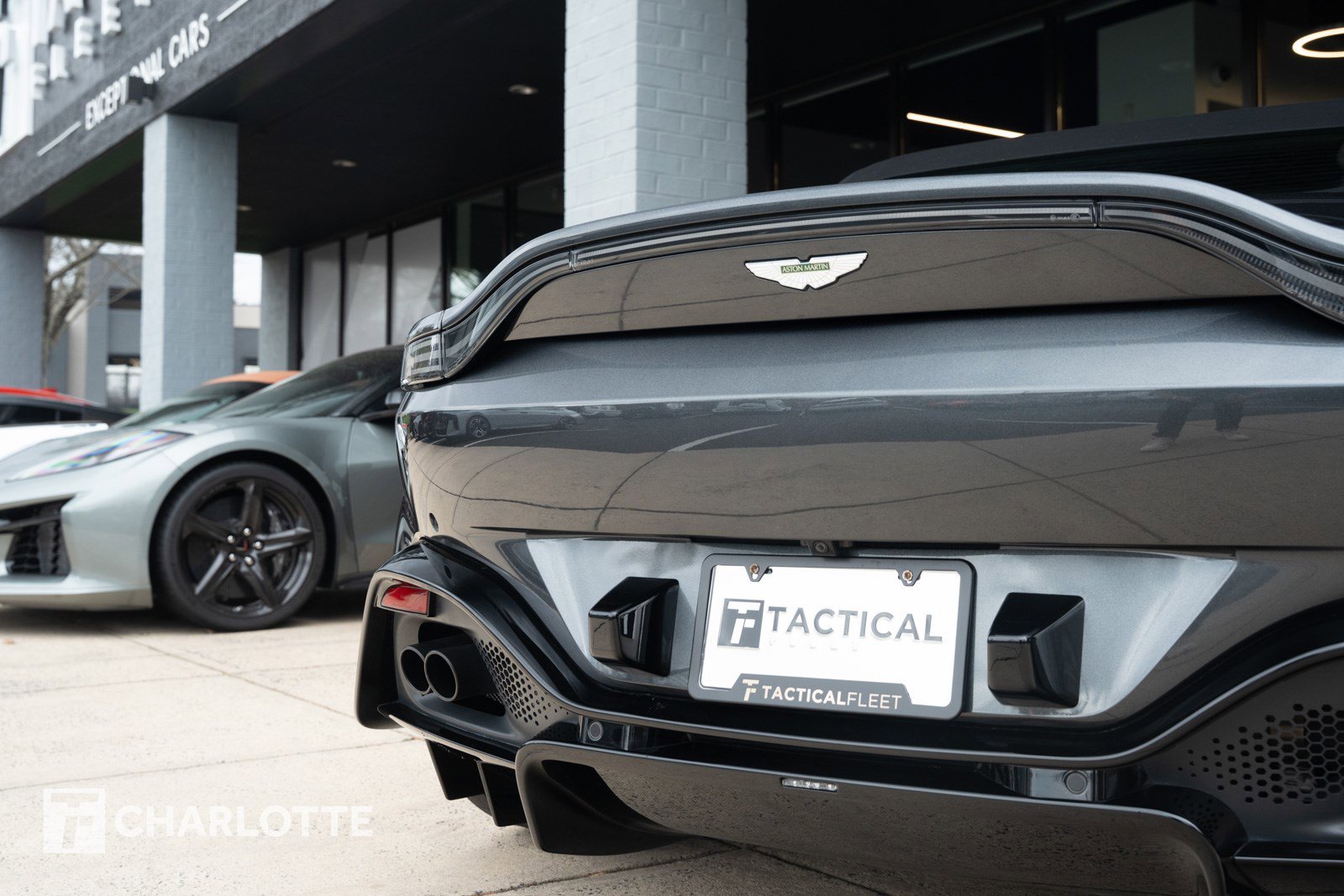 Used 2021 Aston Martin V8 Vantage Roadster image 19