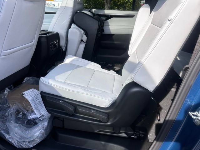 New 2026 Chevrolet Suburban Premier AWD/4WD image 16